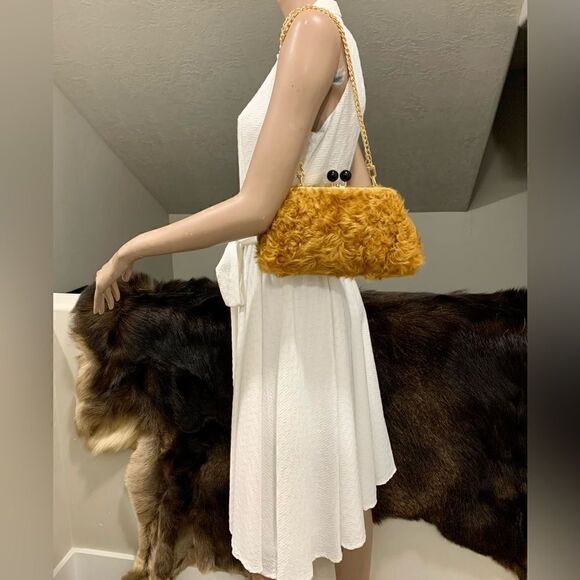 Handmade Real Curly Shearling Kisslock Clutch/Shoulder Bag/Crossbody & 2 Chains - Picture 6 of 14